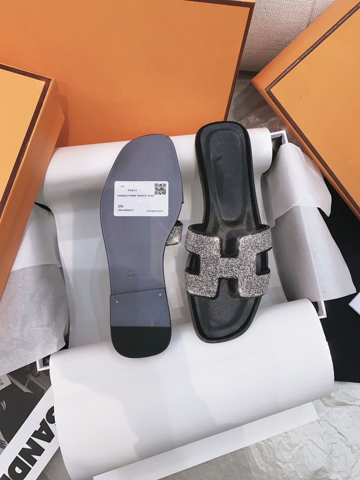 HERMES 0ran Sandal Caviar Black Leather
