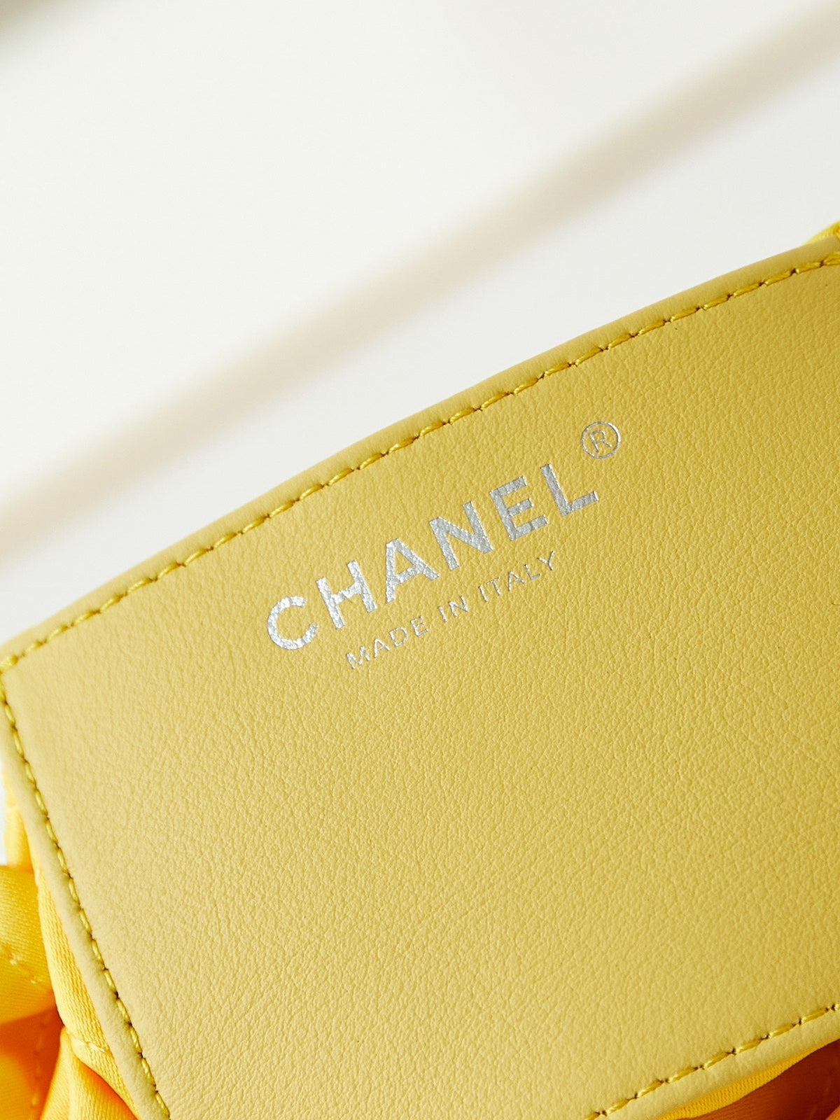 CHANEL MINI 20 HOBO BAG IN WHITE MIX LIGHT YELLOW CALFSKIN