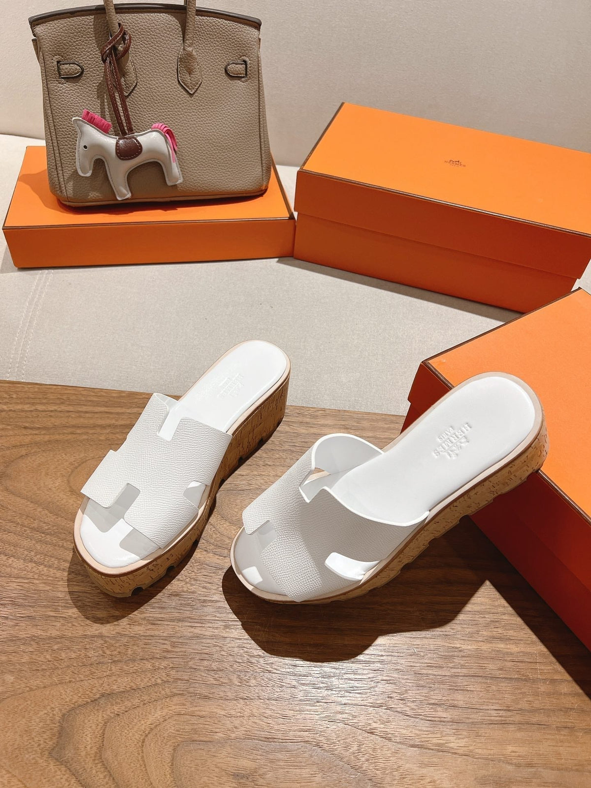 HERMES 25S HIGH WEDGE SANDALS IN WHITE LAMBSKIN STYLE 34