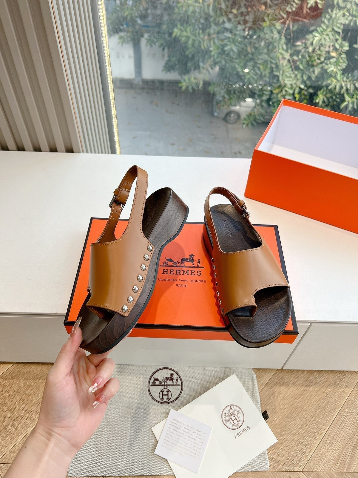 HERMES FLAT SANDAL IN BRONZE BROWN CALFSKIN
