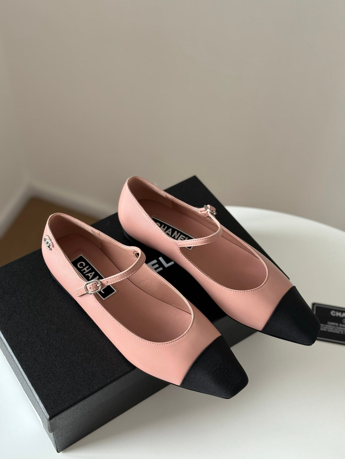 CHANEL MARY JANE LIGHT PINK MIX BLACK CALFSKIN