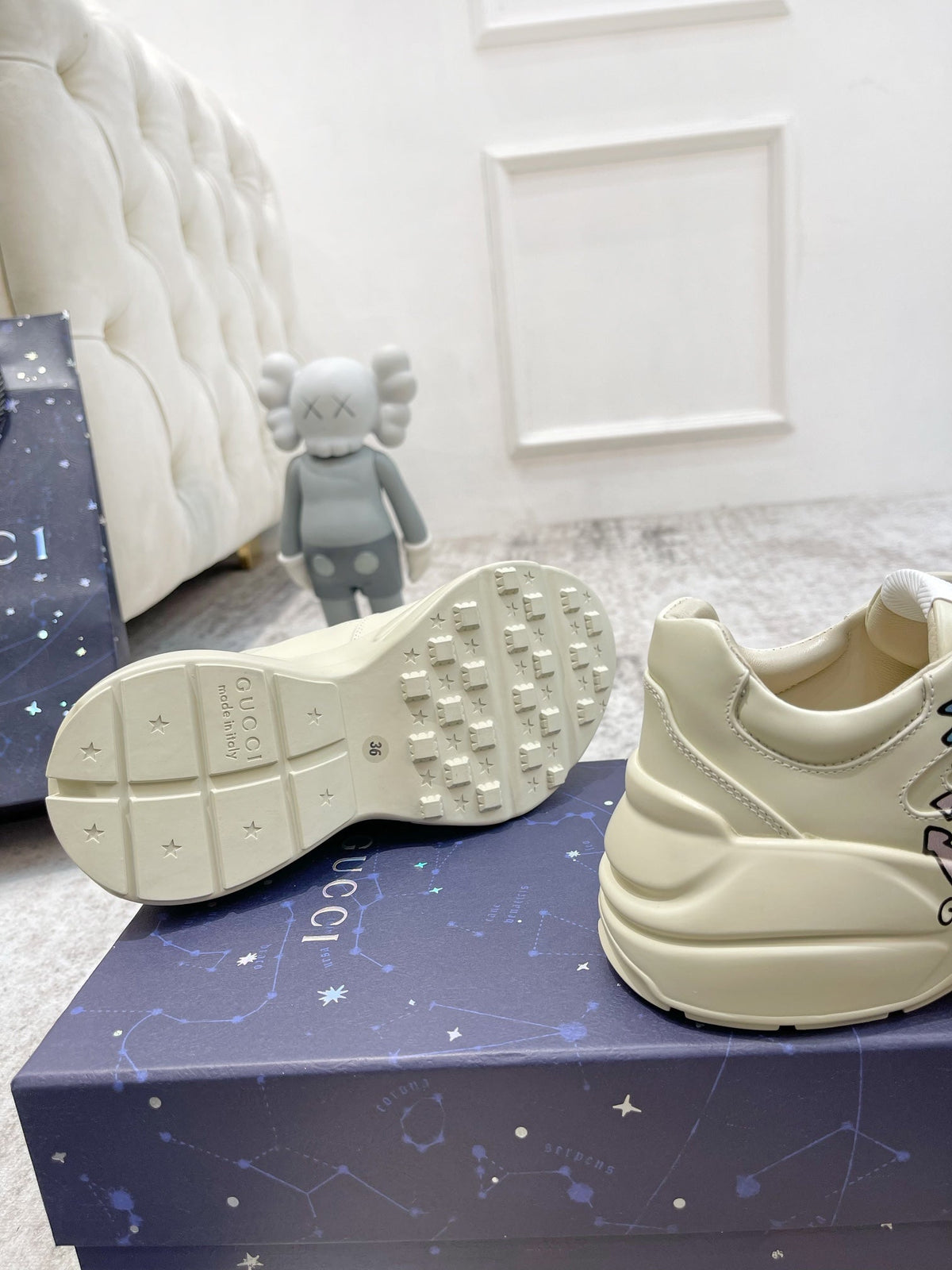 GUCCI RHYTON TRAINER WHITE LAMBSKIN WITH PURPLE DINO MOTIF